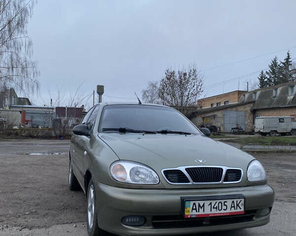 Зеленый Дэу Ланос, объемом двигателя 1.35 л и пробегом 361 тыс. км за 1700 $, фото 1 на Automoto.ua