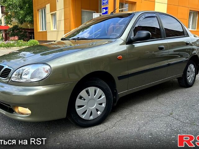 Зеленый Дэу Ланос, объемом двигателя 1.5 л и пробегом 44 тыс. км за 3800 $, фото 1 на Automoto.ua