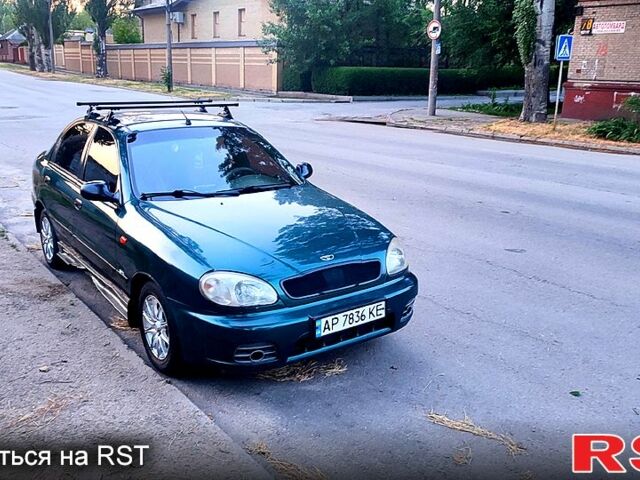 Зеленый Дэу Ланос, объемом двигателя 1.4 л и пробегом 200 тыс. км за 2100 $, фото 1 на Automoto.ua