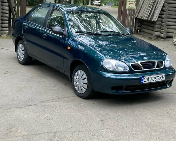 Зеленый Дэу Ланос, объемом двигателя 1.5 л и пробегом 300 тыс. км за 2150 $, фото 1 на Automoto.ua