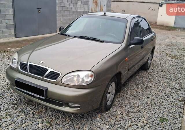 Зеленый Дэу Ланос, объемом двигателя 1.5 л и пробегом 190 тыс. км за 2450 $, фото 1 на Automoto.ua