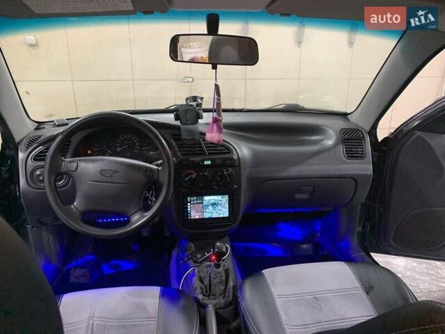 Зеленый Дэу Ланос, объемом двигателя 1.5 л и пробегом 260 тыс. км за 2650 $, фото 1 на Automoto.ua