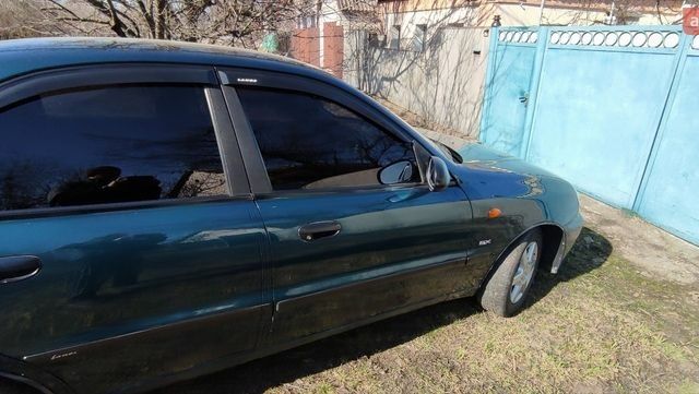 Зеленый Дэу Ланос, объемом двигателя 1.6 л и пробегом 134 тыс. км за 2500 $, фото 1 на Automoto.ua