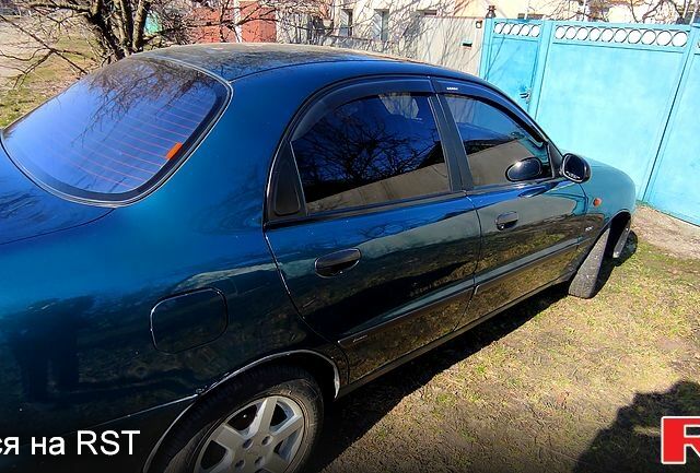 Зеленый Дэу Ланос, объемом двигателя 1.6 л и пробегом 200 тыс. км за 2399 $, фото 1 на Automoto.ua