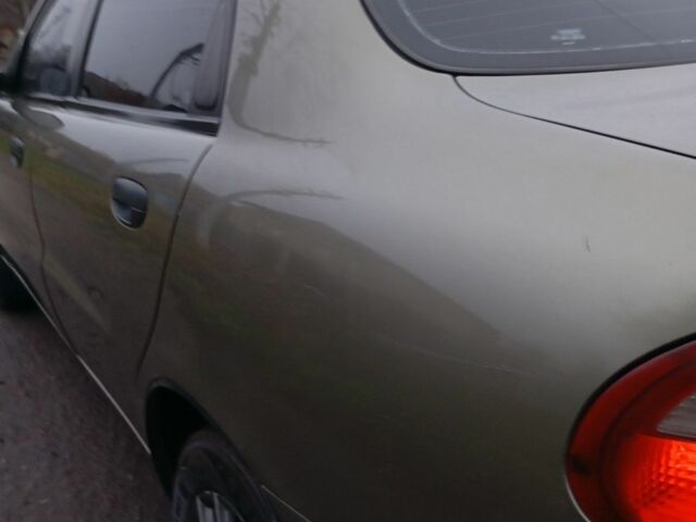 Зеленый Дэу Ланос, объемом двигателя 1.5 л и пробегом 255 тыс. км за 1774 $, фото 1 на Automoto.ua