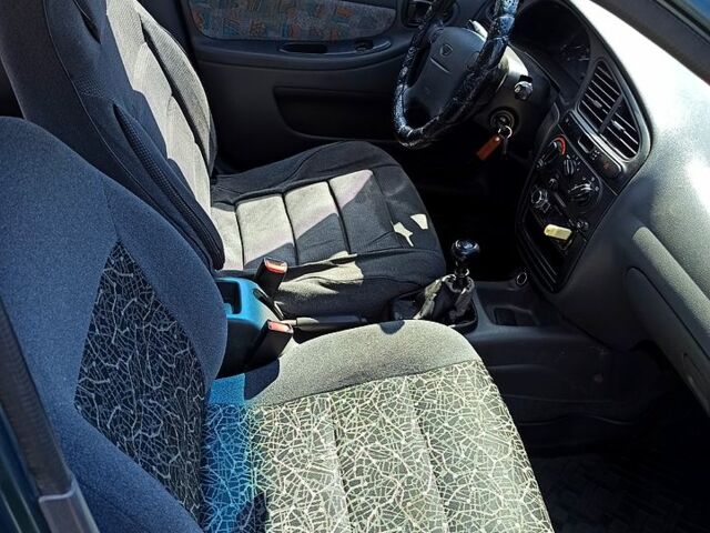 Дэу Ланос 2005 в Славянске на Automoto.ua Зеленый Дэу Ланос, объемом двигателя 1.5 л и пробегом 206 тыс. км за 1900 $, фото 1 на Automoto.ua