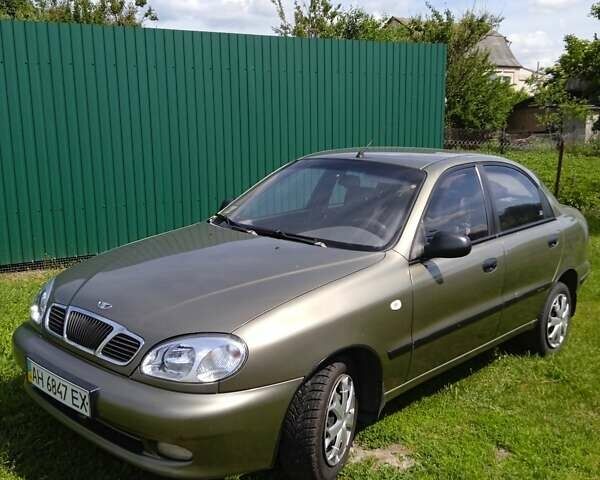 Зеленый Дэу Ланос, объемом двигателя 1.5 л и пробегом 300 тыс. км за 2250 $, фото 1 на Automoto.ua