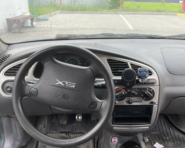 Зеленый Дэу Ланос, объемом двигателя 1.6 л и пробегом 233 тыс. км за 1900 $, фото 1 на Automoto.ua