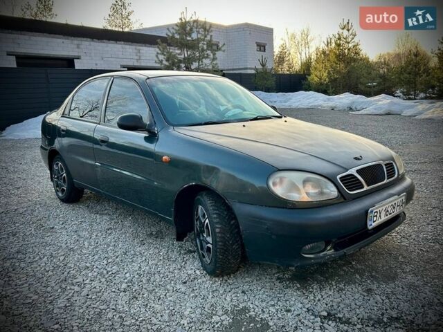 Зеленый Дэу Ланос, объемом двигателя 1.6 л и пробегом 387 тыс. км за 1300 $, фото 1 на Automoto.ua