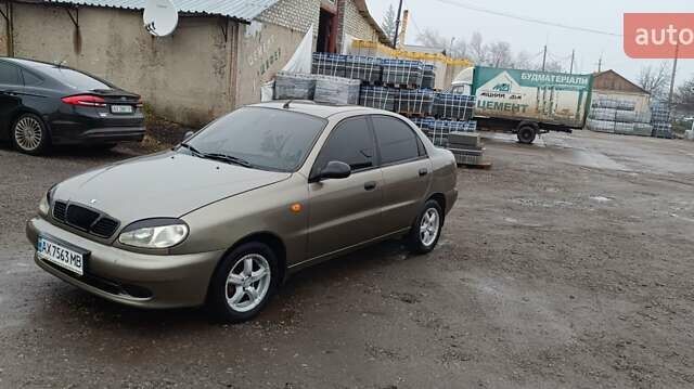 Зеленый Дэу Ланос, объемом двигателя 1.5 л и пробегом 278 тыс. км за 2600 $, фото 1 на Automoto.ua