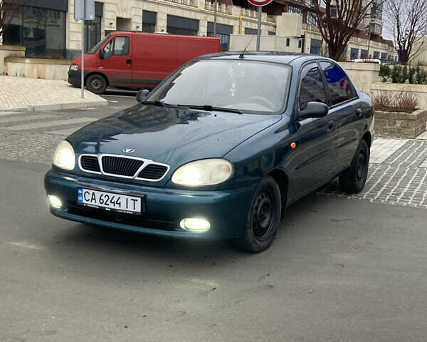 Зеленый Дэу Ланос, объемом двигателя 1.5 л и пробегом 270 тыс. км за 2000 $, фото 1 на Automoto.ua