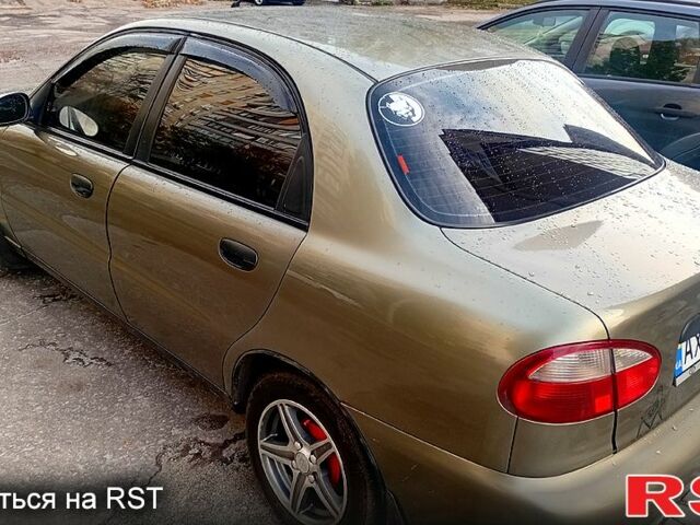 Зеленый Дэу Ланос, объемом двигателя 1.5 л и пробегом 250 тыс. км за 1300 $, фото 1 на Automoto.ua