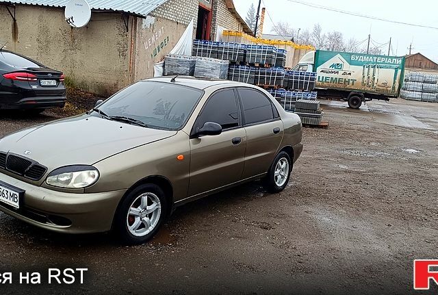 Зеленый Дэу Ланос, объемом двигателя 1.5 л и пробегом 278 тыс. км за 2600 $, фото 1 на Automoto.ua