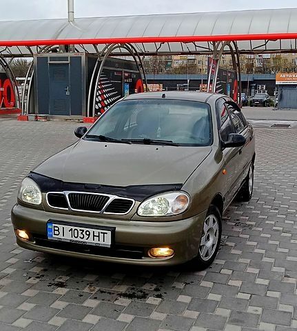 Зеленый Дэу Ланос, объемом двигателя 1.5 л и пробегом 238 тыс. км за 2700 $, фото 1 на Automoto.ua