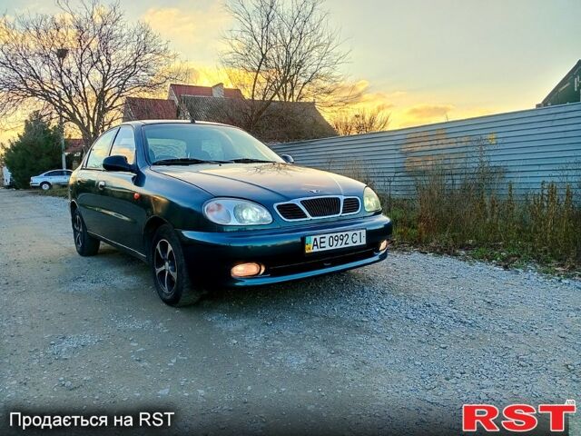 Зелений Деу Ланос, об'ємом двигуна 1.4 л та пробігом 180 тис. км за 2000 $, фото 1 на Automoto.ua