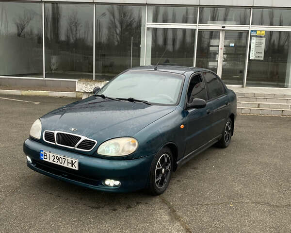 Зеленый Дэу Ланос, объемом двигателя 1.6 л и пробегом 290 тыс. км за 1499 $, фото 1 на Automoto.ua