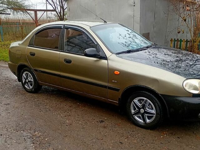 Зелений Деу Ланос, об'ємом двигуна 1.5 л та пробігом 250 тис. км за 1600 $, фото 1 на Automoto.ua