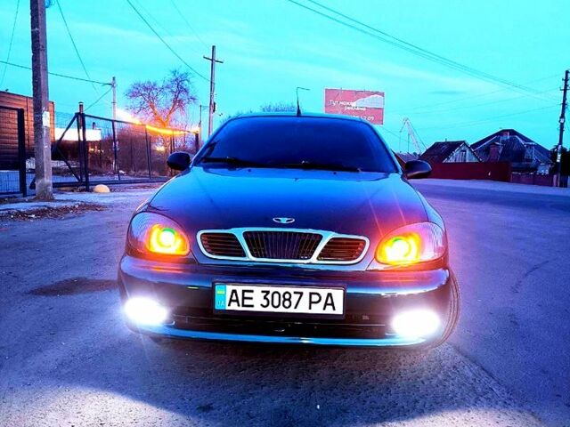 Зеленый Дэу Ланос, объемом двигателя 1.5 л и пробегом 225 тыс. км за 3300 $, фото 1 на Automoto.ua