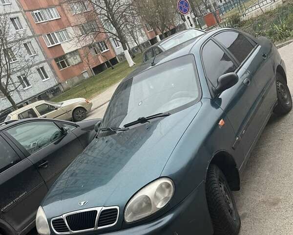 Зеленый Дэу Ланос, объемом двигателя 1.5 л и пробегом 242 тыс. км за 2000 $, фото 1 на Automoto.ua