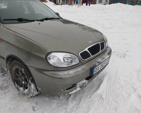 Зелений Деу Ланос, об'ємом двигуна 1.5 л та пробігом 230 тис. км за 2000 $, фото 1 на Automoto.ua