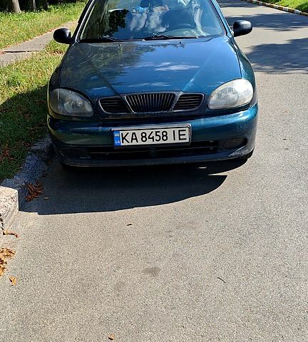 Зеленый Дэу Ланос, объемом двигателя 1.6 л и пробегом 303 тыс. км за 2000 $, фото 1 на Automoto.ua