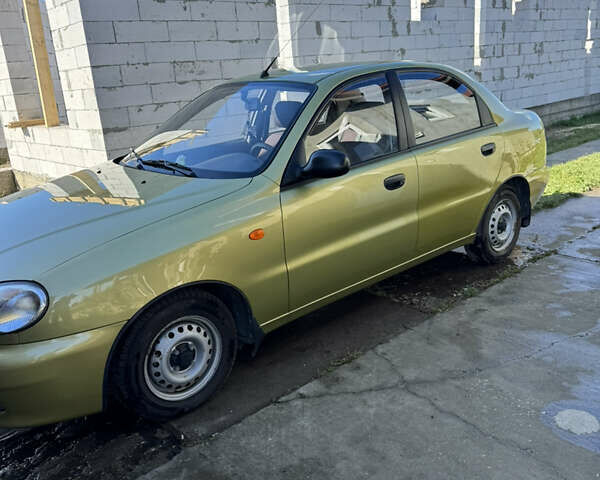 Зеленый Дэу Ланос, объемом двигателя 0 л и пробегом 39 тыс. км за 2300 $, фото 1 на Automoto.ua