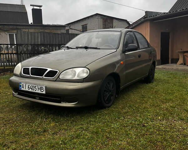 Зеленый Дэу Ланос, объемом двигателя 1.5 л и пробегом 150 тыс. км за 2000 $, фото 1 на Automoto.ua