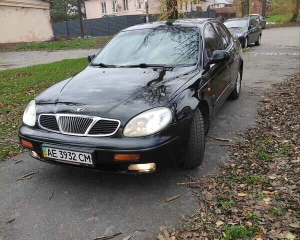 Черный Дэу Леганза, объемом двигателя 2 л и пробегом 250 тыс. км за 2100 $, фото 1 на Automoto.ua