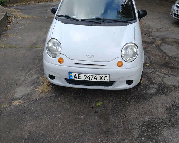 Белый Дэу Матиз, объемом двигателя 0.8 л и пробегом 97 тыс. км за 3400 $, фото 1 на Automoto.ua