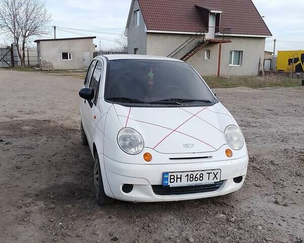 Белый Дэу Матиз, объемом двигателя 0.8 л и пробегом 146 тыс. км за 2450 $, фото 1 на Automoto.ua