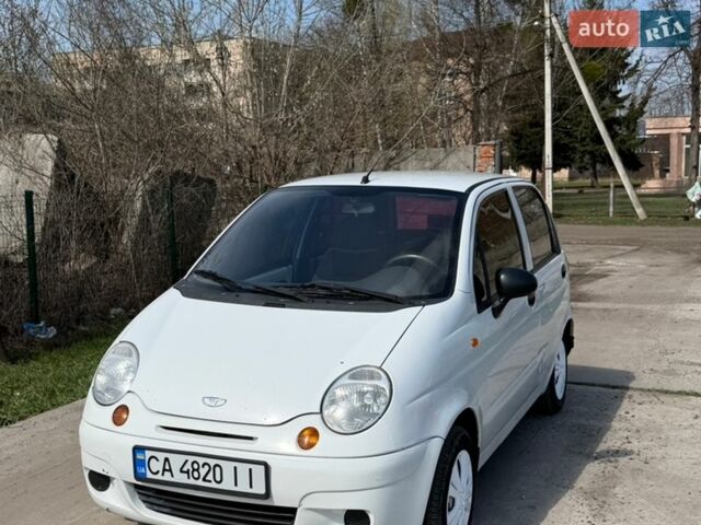 Белый Дэу Матиз, объемом двигателя 0.8 л и пробегом 160 тыс. км за 1500 $, фото 1 на Automoto.ua