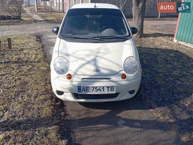Белый Дэу Матиз, объемом двигателя 0.8 л и пробегом 144 тыс. км за 2200 $, фото 1 на Automoto.ua