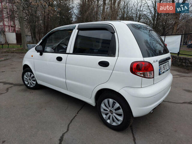 Белый Дэу Матиз, объемом двигателя 0.8 л и пробегом 63 тыс. км за 2700 $, фото 1 на Automoto.ua