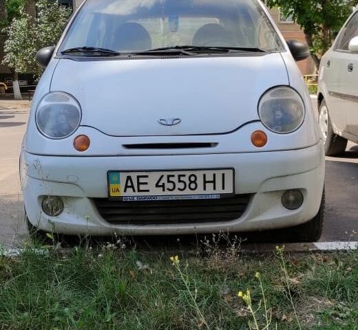 Белый Дэу Матиз, объемом двигателя 0.8 л и пробегом 125 тыс. км за 2400 $, фото 1 на Automoto.ua