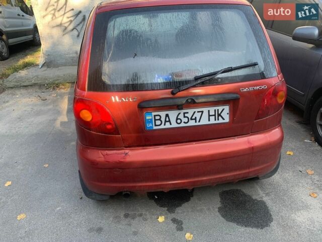 Красный Дэу Матиз, объемом двигателя 0.8 л и пробегом 220 тыс. км за 2000 $, фото 1 на Automoto.ua
