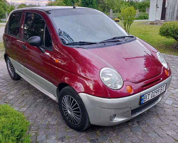 Красный Дэу Матиз, объемом двигателя 1 л и пробегом 250 тыс. км за 1350 $, фото 1 на Automoto.ua