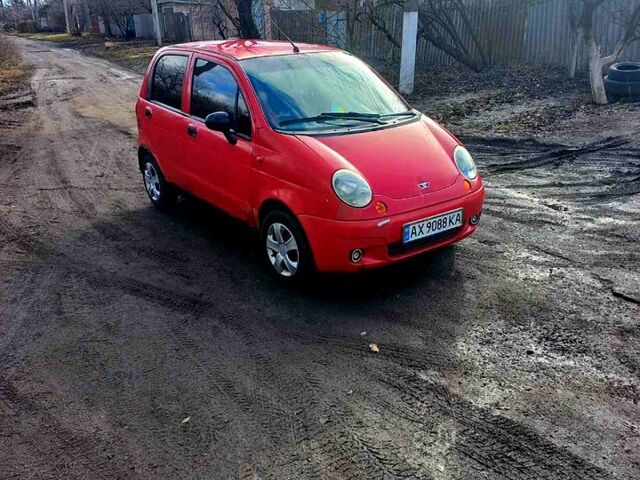 Красный Дэу Матиз, объемом двигателя 0.8 л и пробегом 165 тыс. км за 1000 $, фото 1 на Automoto.ua