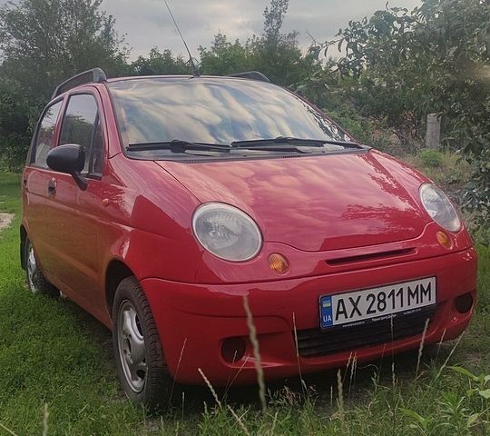 Красный Дэу Матиз, объемом двигателя 0.8 л и пробегом 117 тыс. км за 2650 $, фото 1 на Automoto.ua
