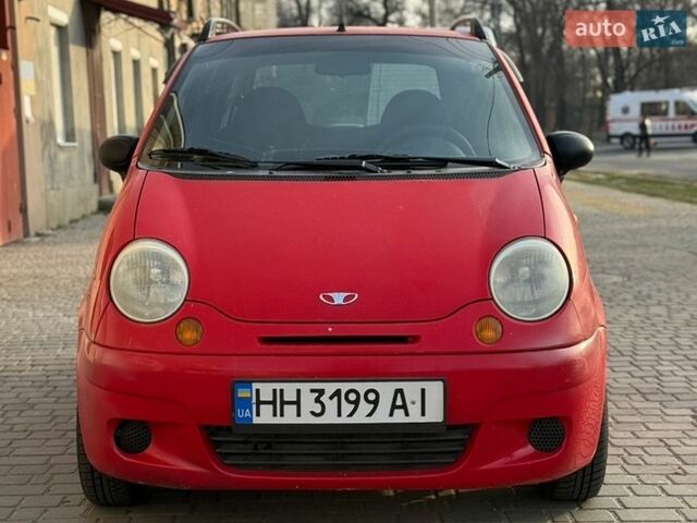 Красный Дэу Матиз, объемом двигателя 0.8 л и пробегом 122 тыс. км за 2300 $, фото 1 на Automoto.ua