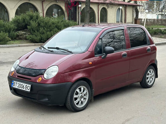 Красный Дэу Матиз, объемом двигателя 0.8 л и пробегом 155 тыс. км за 2800 $, фото 1 на Automoto.ua