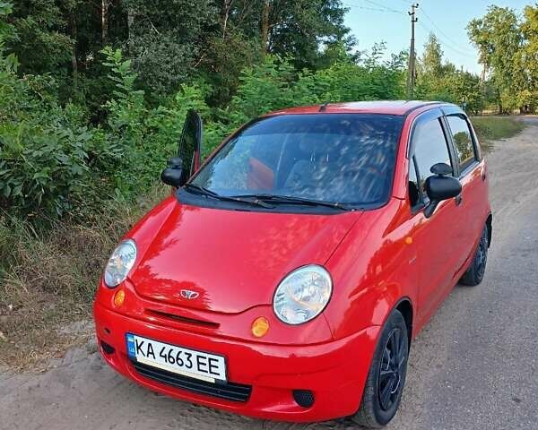 Червоний Деу Матіз, об'ємом двигуна 0.8 л та пробігом 121 тис. км за 2700 $, фото 1 на Automoto.ua
