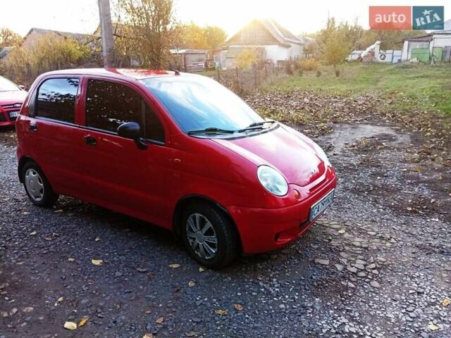 Деу Матіз 2007 у Золотоноше на Automoto.ua Червоний Деу Матіз, об'ємом двигуна 0.8 л та пробігом 138 тис. км за 2599 $, фото 1 на Automoto.ua