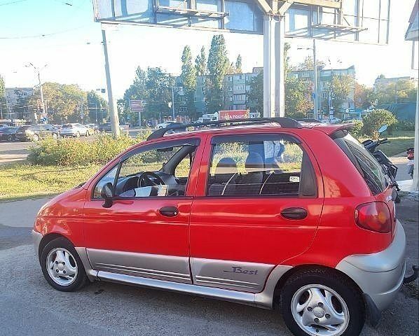 Червоний Деу Матіз, об'ємом двигуна 1 л та пробігом 99 тис. км за 3200 $, фото 1 на Automoto.ua
