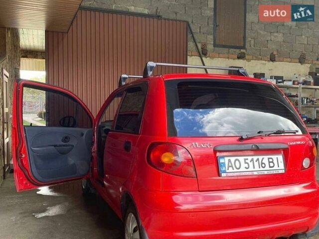 Красный Дэу Матиз, объемом двигателя 0.8 л и пробегом 124 тыс. км за 1800 $, фото 1 на Automoto.ua