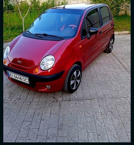 Красный Дэу Матиз, объемом двигателя 0.8 л и пробегом 286 тыс. км за 2500 $, фото 1 на Automoto.ua