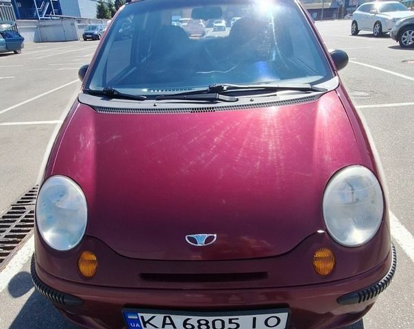 Красный Дэу Матиз, объемом двигателя 0.8 л и пробегом 133 тыс. км за 3000 $, фото 1 на Automoto.ua
