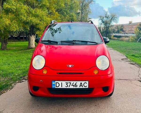 Красный Дэу Матиз, объемом двигателя 0.8 л и пробегом 130 тыс. км за 3000 $, фото 1 на Automoto.ua