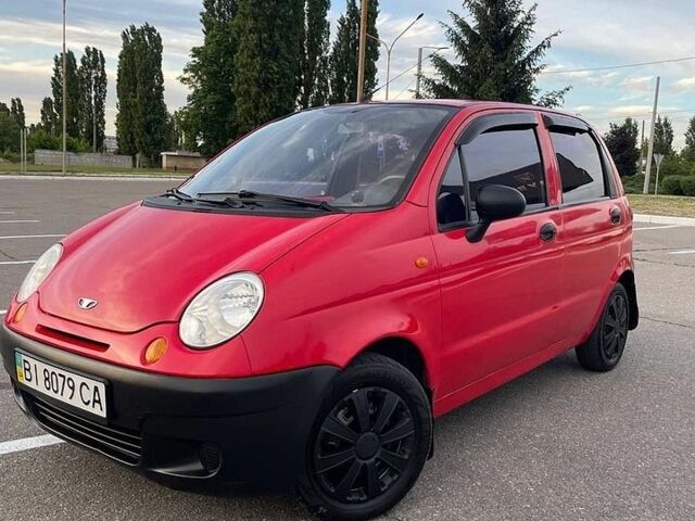 Красный Дэу Матиз, объемом двигателя 0.8 л и пробегом 165 тыс. км за 2299 $, фото 1 на Automoto.ua