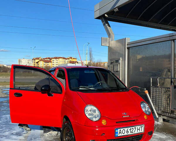 Красный Дэу Матиз, объемом двигателя 0.8 л и пробегом 140 тыс. км за 1800 $, фото 1 на Automoto.ua