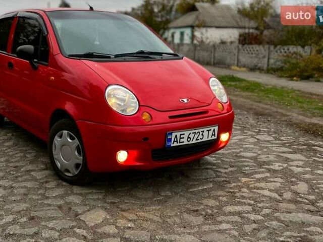 Красный Дэу Матиз, объемом двигателя 0.8 л и пробегом 166 тыс. км за 2300 $, фото 1 на Automoto.ua